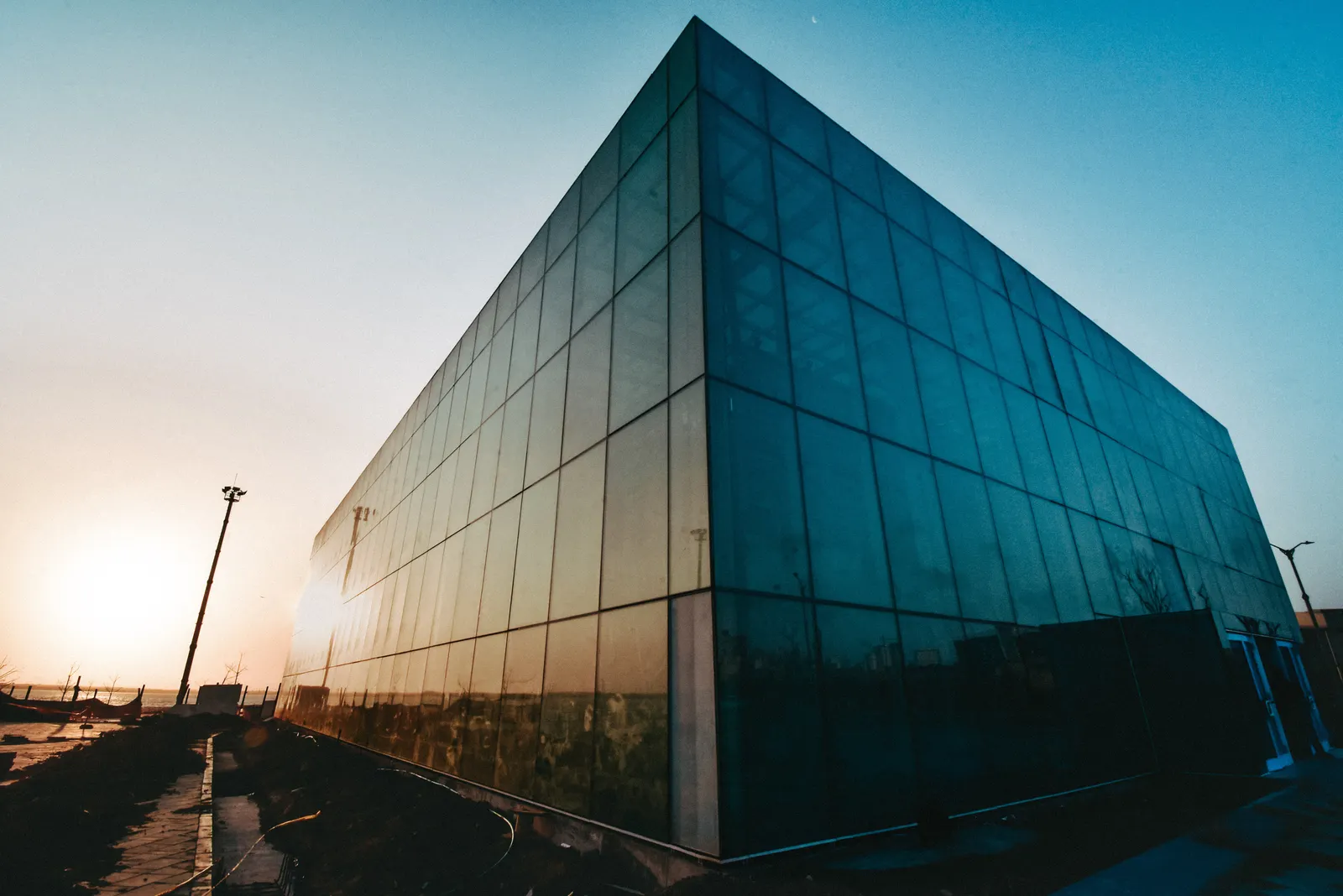 Arquitectura de vidrio de un espacio para eventos
